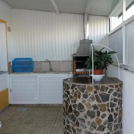 Apartment House With 3 Bedrooms In Luz