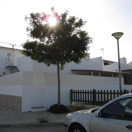 House With 3 Bedrooms In Luz